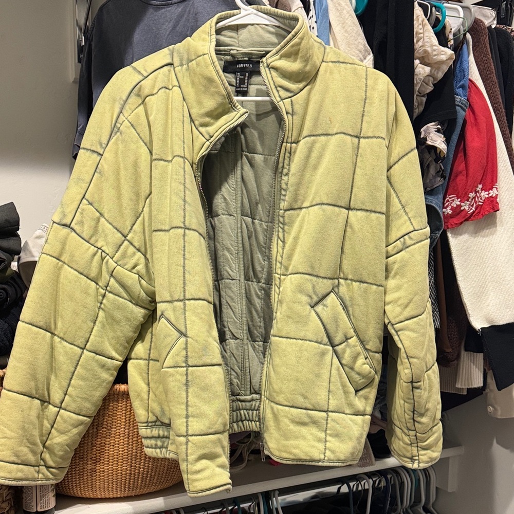 Men's Quilted Jacket in Olive Green